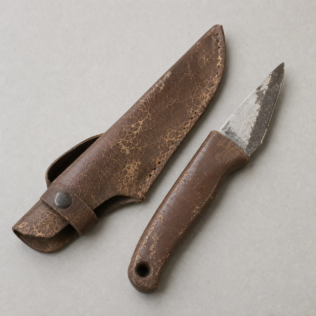A typical mass-produced garden knife